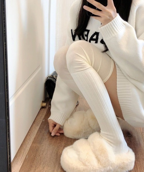 SHEPP（シープ）の「リブ切り替えニーハイソックス（ソックス/靴下・レディース・ホワイト/オフホワイト/グレー/ベージュ/ブラック・F）」の9枚目の写真