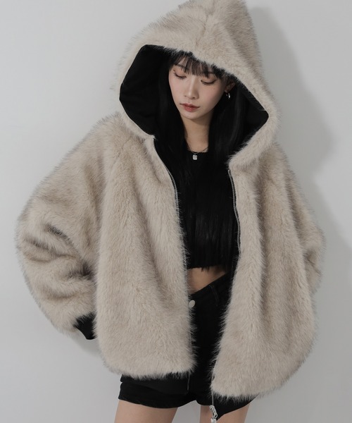 リバーシブル2WAY】ビッグフーディボリュームフェイクファーブルゾン