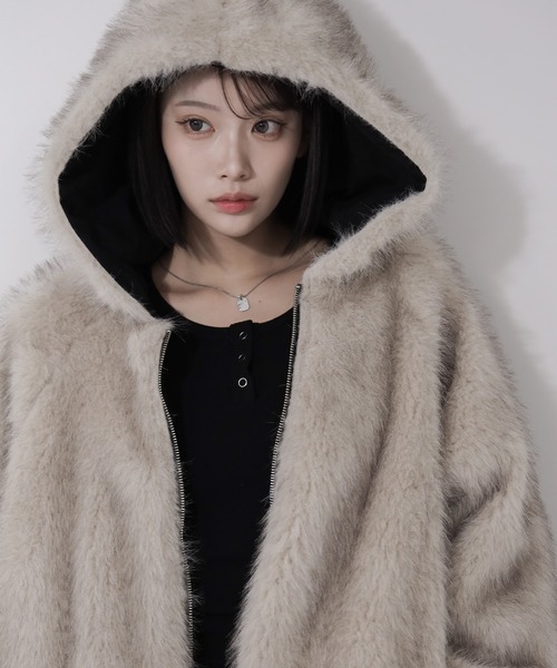 リバーシブル2WAY】ビッグフーディボリュームフェイクファーブルゾン