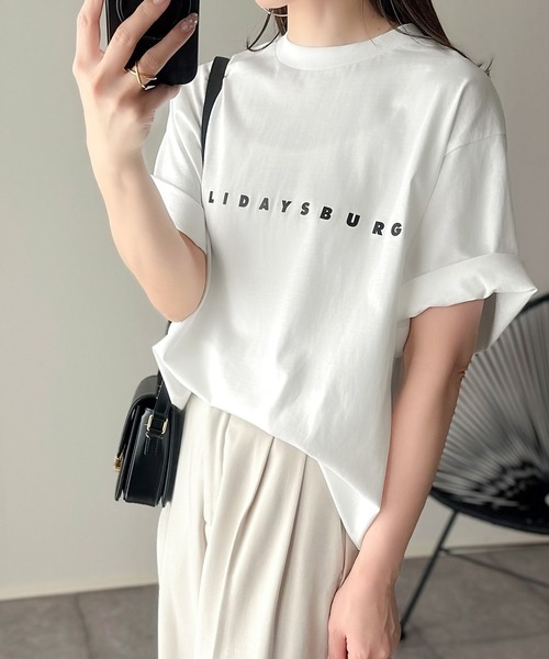 classicalelf（クラシカルエルフ）の「大人の上品カジュアルを楽しむ。綿100％シルケット風シンプル英字ロゴオーバーサイズTシャツ（半袖）（Tシャツ/カットソー・レディース・チャコール/ホワイト/ブラック/アイボリー/オートミール・LARGE/MEDIUM/SMALL/X-LARGE）」の16枚目の写真