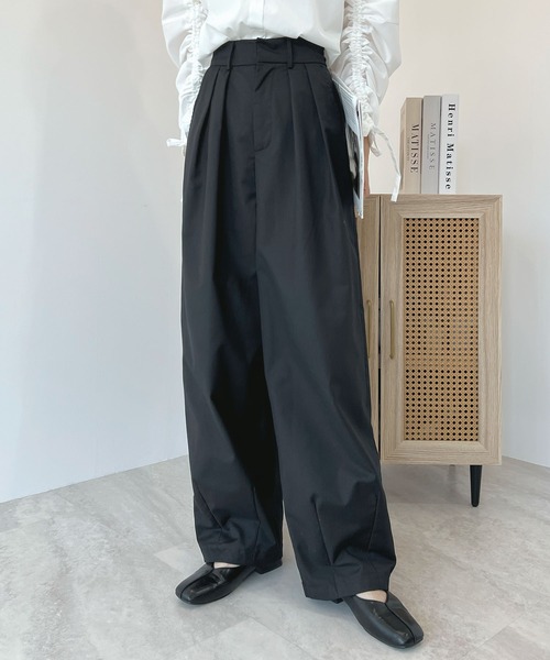 Futier land(フューティアランド)の「ダブルタックバレルレッグカーブスラックス(スラックス・レディース・ブラック/グレー・MEDIUM/LARGE)」の20枚目の写真