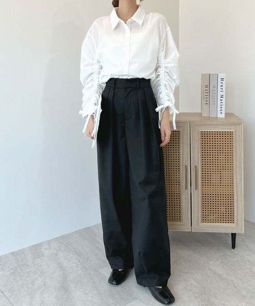 Futier land(フューティアランド)の「ダブルタックバレルレッグカーブスラックス(スラックス・レディース・ブラック/グレー・MEDIUM/LARGE)」の17枚目の写真