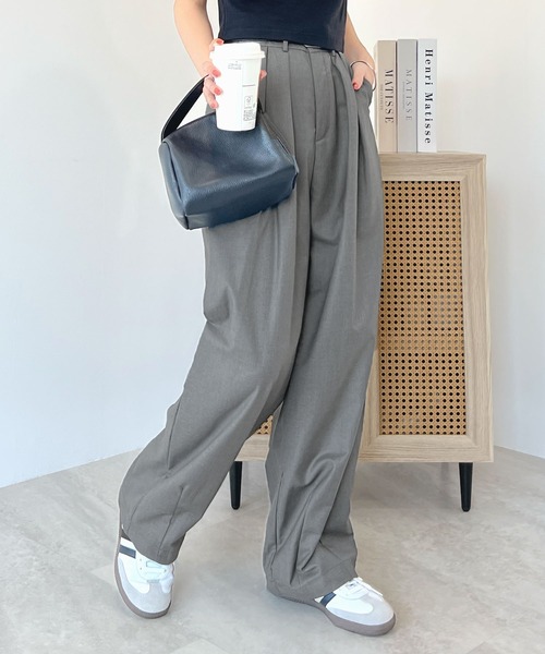 Futier land(フューティアランド)の「ダブルタックバレルレッグカーブスラックス(スラックス・レディース・ブラック/グレー・MEDIUM/LARGE)」の14枚目の写真