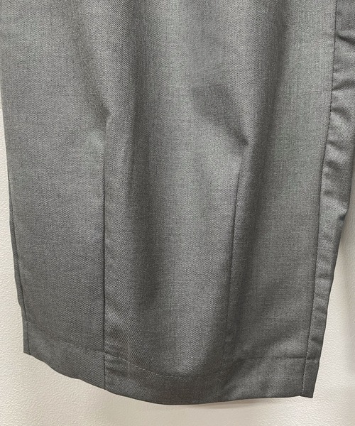 Futier land(フューティアランド)の「ダブルタックバレルレッグカーブスラックス(スラックス・レディース・ブラック/グレー・MEDIUM/LARGE)」の3枚目の写真