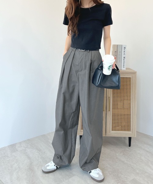 Futier land(フューティアランド)の「ダブルタックバレルレッグカーブスラックス(スラックス・レディース・ブラック/グレー・MEDIUM/LARGE)」の11枚目の写真