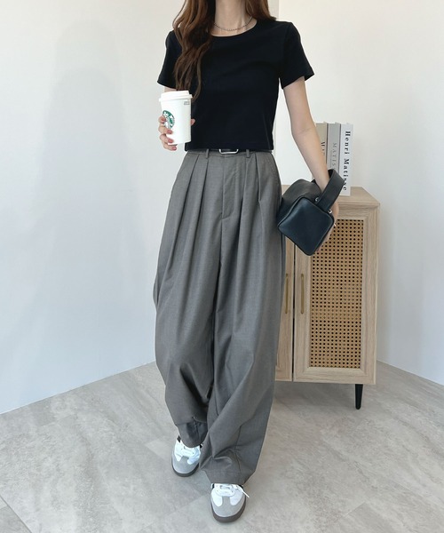 Futier land(フューティアランド)の「ダブルタックバレルレッグカーブスラックス(スラックス・レディース・ブラック/グレー・MEDIUM/LARGE)」の8枚目の写真