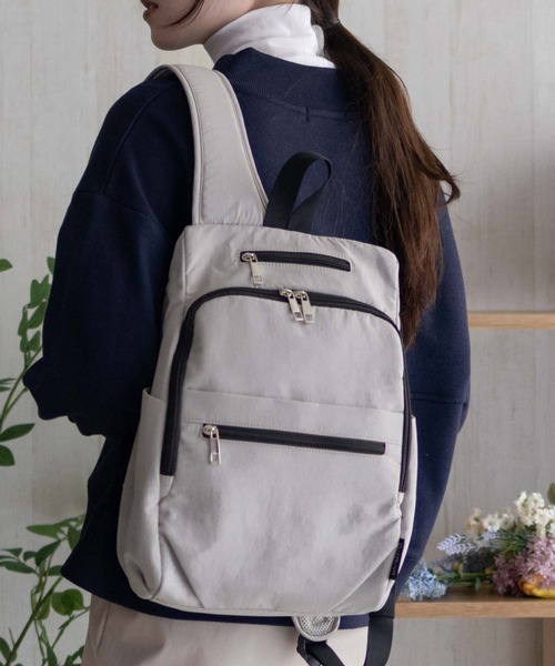 HusHusH（ハッシュアッシュ）の「【新色追加】HusHusH ハッシュアッシュ 人間工学 ナイロンリュック（バックパック/リュック・レディース・グレー/ブラック・フリー）」の4枚目の写真