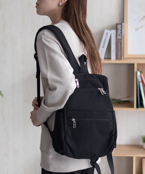 HusHusH（ハッシュアッシュ）の「【新色追加】HusHusH ハッシュアッシュ 人間工学 ナイロンリュック（バックパック/リュック・レディース・グレー/ブラック・フリー）」の9枚目の写真