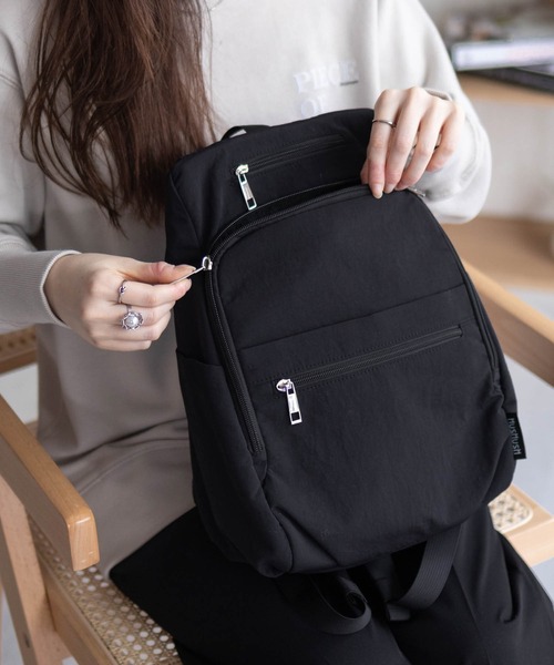 HusHusH（ハッシュアッシュ）の「【新色追加】HusHusH ハッシュアッシュ 人間工学 ナイロンリュック（バックパック/リュック・レディース・グレー/ブラック・フリー）」の10枚目の写真