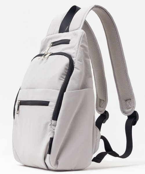 HusHusH（ハッシュアッシュ）の「【新色追加】HusHusH ハッシュアッシュ 人間工学 ナイロンリュック（バックパック/リュック・レディース・グレー/ブラック・フリー）」の14枚目の写真