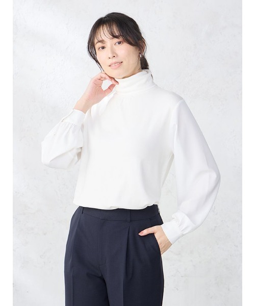 Perfect Suit FActory(パーフェクトスーツファクトリー)の「ソフトタッチ 裏起毛タートルネック プルオーバー グリーン/ブラック/ホワイト(シャツ/ブラウス・レディース・オフホワイト/ブラック/ライトグリーン・L/M)」の1枚目の写真