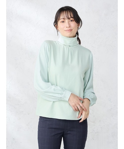 Perfect Suit FActory(パーフェクトスーツファクトリー)の「ソフトタッチ 裏起毛タートルネック プルオーバー グリーン/ブラック/ホワイト(シャツ/ブラウス・レディース・オフホワイト/ブラック/ライトグリーン・L/M)」の3枚目の写真