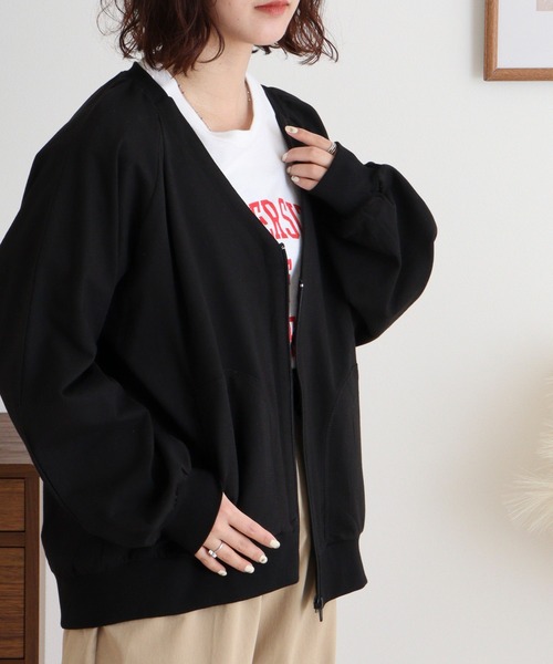 atONE(アットワン)の「ミニ裏毛V空きジップアップブルゾン(Tシャツ/カットソー・レディース・オートミール/杢グレー/ブラック/ライトベージュ・4L~5L/LL~3L/M-L)」の5枚目の写真