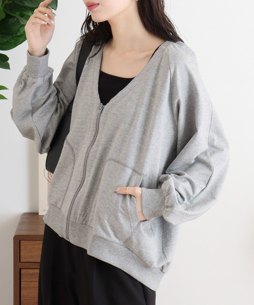 atONE(アットワン)の「ミニ裏毛V空きジップアップブルゾン(Tシャツ/カットソー・レディース・オートミール/杢グレー/ブラック/ライトベージュ・4L~5L/LL~3L/M-L)」の16枚目の写真