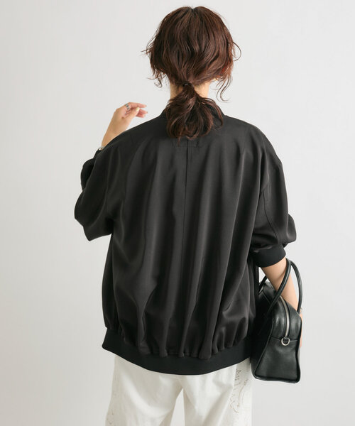 RIVE DROITE(リヴドロワ)の「ライトサテンブルゾン(ブルゾン・レディース・ブラック/ベージュ/グレイッシュベージュ・FREE)」の5枚目の写真