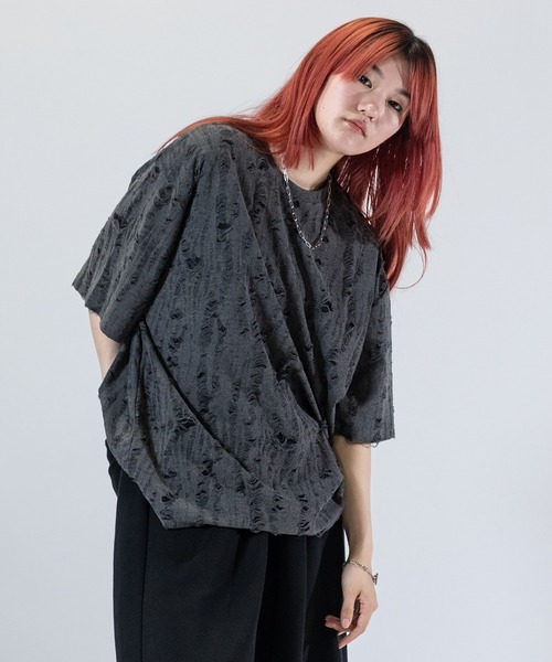 Naive magic（ナイーブマジック）の「【a】〔Naive Magic〕ダメージ加工 ビッグシルエット クルーネックTシャツ（Tシャツ/カットソー・メンズ・グレー/ブラック・LARGE/MEDIUM）」の12枚目の写真