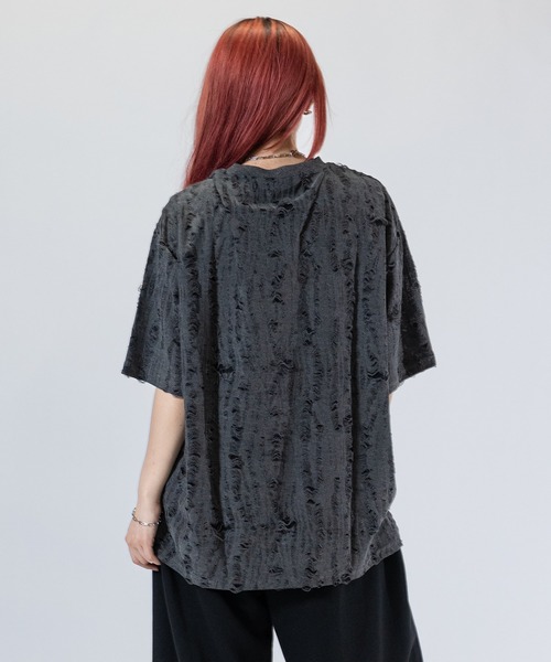 Naive magic（ナイーブマジック）の「【a】〔Naive Magic〕ダメージ加工 ビッグシルエット クルーネックTシャツ（Tシャツ/カットソー・メンズ・グレー/ブラック・LARGE/MEDIUM）」の15枚目の写真
