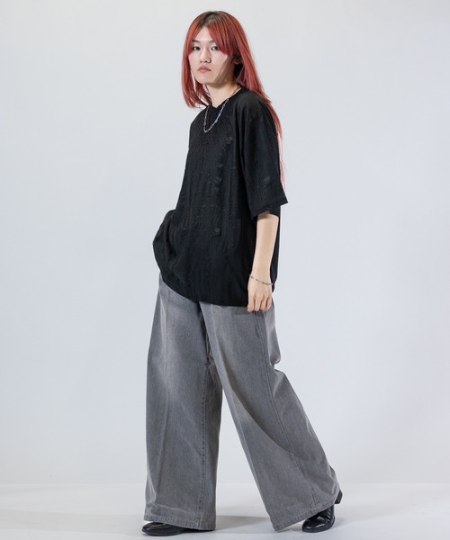 Naive magic（ナイーブマジック）の「【a】〔Naive Magic〕ダメージ加工 ビッグシルエット クルーネックTシャツ（Tシャツ/カットソー・メンズ・グレー/ブラック・LARGE/MEDIUM）」の10枚目の写真