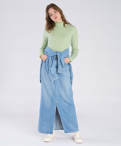To b. by agnes b.(トゥービーバイアニエスベー)の「To b. by agnes b. x RED CARD TOKYO Denim Long SK ロングデニムスカート(スカート・レディース・ブルー系その他・40/38/36)」の7枚目の写真