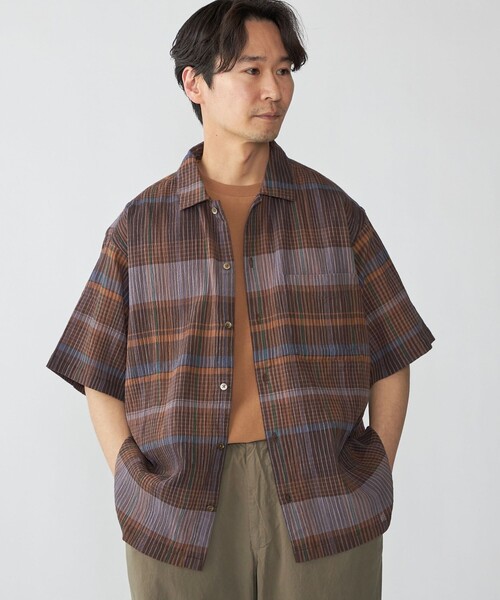 SHIPS(シップス)の「SHIPS: ボイル ビッグ チェック レギュラーカラー ウィークエンド ショートスリーブ シャツ(シャツ/ブラウス・メンズ・ブラウン/ベージュ/ネイビー・SMALL/MEDIUM/LARGE/X-LARGE)」の2枚目の写真