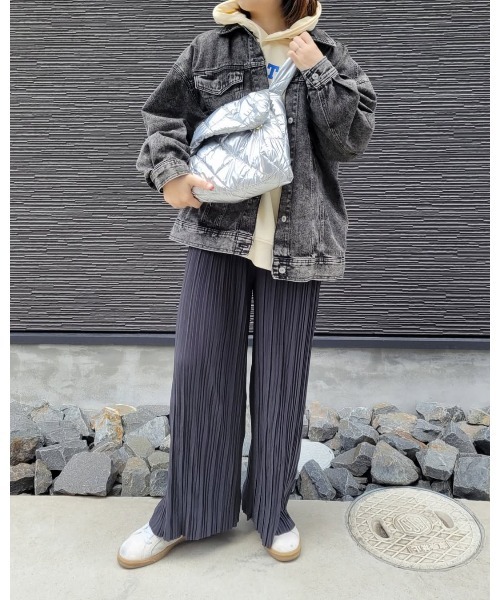 レレレさん配信　プライオリティ　プリーツパンツ　深海色　と　シアーTシャツM付き レレレさん配信プライオリティプリーツパンツ深海色とシアーT