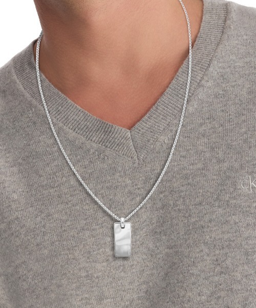Calvin Klein（カルバン・クライン）の「【Calvin Klein】 カルバンクライン METALLIC WAVES プレート ネックレス（ネックレス・メンズ・シルバー・FREE）」の2枚目の写真