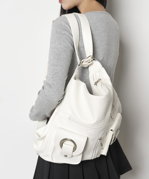 FOLLOWIN（フォロウィン）の「【3WAY仕様クロスバッグ/ショルダーバッグ/バックパック】サークルシルバーメタリックスナップバッグ（ショルダーバッグ・レディース・ブラック/ホワイト・ONE SIZE）」の3枚目の写真