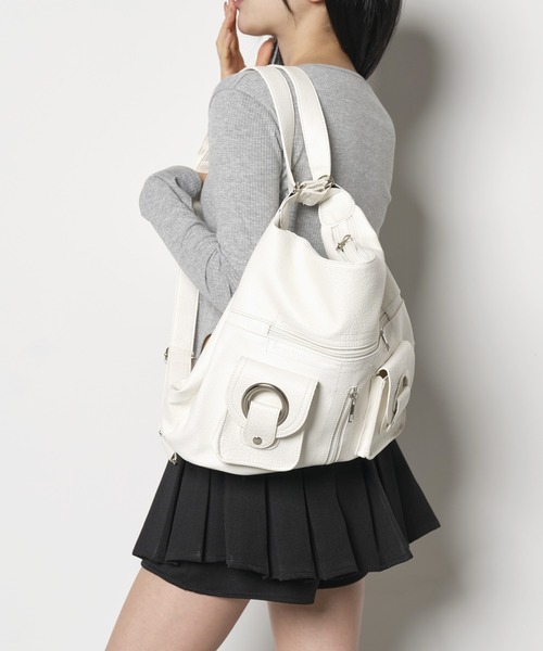 FOLLOWIN（フォロウィン）の「【3WAY仕様クロスバッグ/ショルダーバッグ/バックパック】サークルシルバーメタリックスナップバッグ（ショルダーバッグ・レディース・ブラック/ホワイト・ONE SIZE）」の18枚目の写真