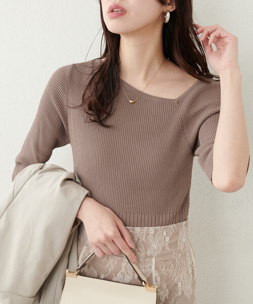 natural couture(ナチュラルクチュール)の「アシメネックリブ半袖ニット(ニット/セーター・レディース・モカ/ミント/ピンク/ブルー/オフホワイト/ブラック・FREE)」の3枚目の写真