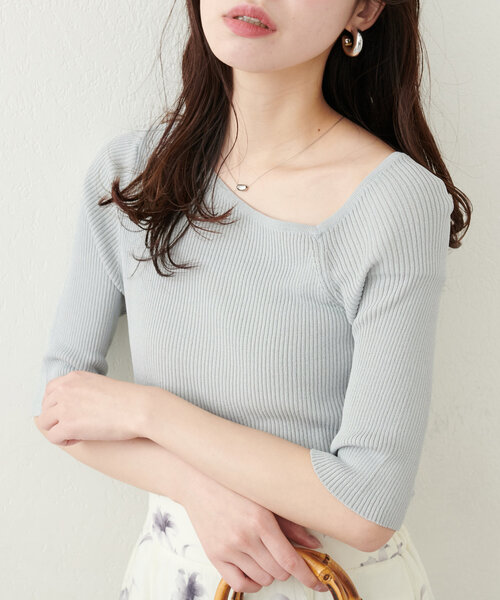 natural couture(ナチュラルクチュール)の「アシメネックリブ半袖ニット(ニット/セーター・レディース・モカ/ミント/ピンク/ブルー/オフホワイト/ブラック・FREE)」の4枚目の写真
