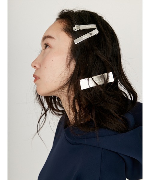 emmi（エミ）の「emmiロゴヘアクリップ（ネックレス・レディース・ゴールド/シルバー・FREE）」の2枚目の写真