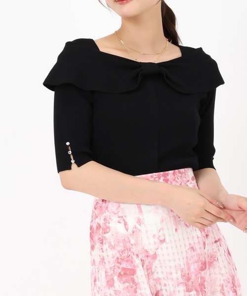 MISCH MASCH(ミッシュマッシュ)の「2wayリボンケープニット(ニット/セーター・レディース・ホワイト/ブラック/ゴールド/ブルー・フリ-)」の2枚目の写真