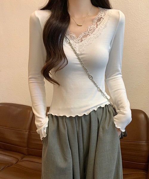2ly2(トゥーリートゥー)の「着回し抜群!レースディテールの長袖トップス ショート丈(Tシャツ/カットソー・レディース・ブラック/ホワイト/チャコールグレー・FREE)」の9枚目の写真