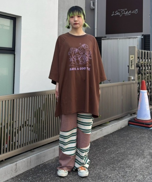 Candy Stripper(キャンディストリッパー)の「MUSHROOM TWINS OVER SIZE RAGLAN トップス(Tシャツ/カットソー・レディース・ライトベージュ/グリーン/ブラウン・FREE)」の17枚目の写真
