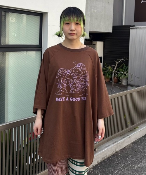 Candy Stripper(キャンディストリッパー)の「MUSHROOM TWINS OVER SIZE RAGLAN トップス(Tシャツ/カットソー・レディース・ライトベージュ/グリーン/ブラウン・FREE)」の15枚目の写真