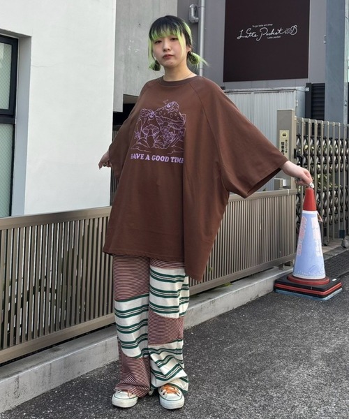 Candy Stripper(キャンディストリッパー)の「MUSHROOM TWINS OVER SIZE RAGLAN トップス(Tシャツ/カットソー・レディース・ライトベージュ/グリーン/ブラウン・FREE)」の19枚目の写真