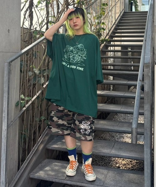 Candy Stripper(キャンディストリッパー)の「MUSHROOM TWINS OVER SIZE RAGLAN トップス(Tシャツ/カットソー・レディース・ライトベージュ/グリーン/ブラウン・FREE)」の11枚目の写真