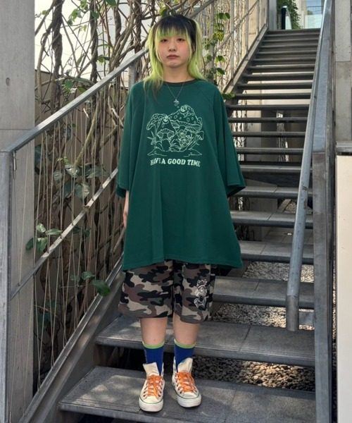Candy Stripper(キャンディストリッパー)の「MUSHROOM TWINS OVER SIZE RAGLAN トップス(Tシャツ/カットソー・レディース・ライトベージュ/グリーン/ブラウン・FREE)」の10枚目の写真