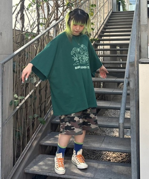 Candy Stripper(キャンディストリッパー)の「MUSHROOM TWINS OVER SIZE RAGLAN トップス(Tシャツ/カットソー・レディース・ライトベージュ/グリーン/ブラウン・FREE)」の12枚目の写真