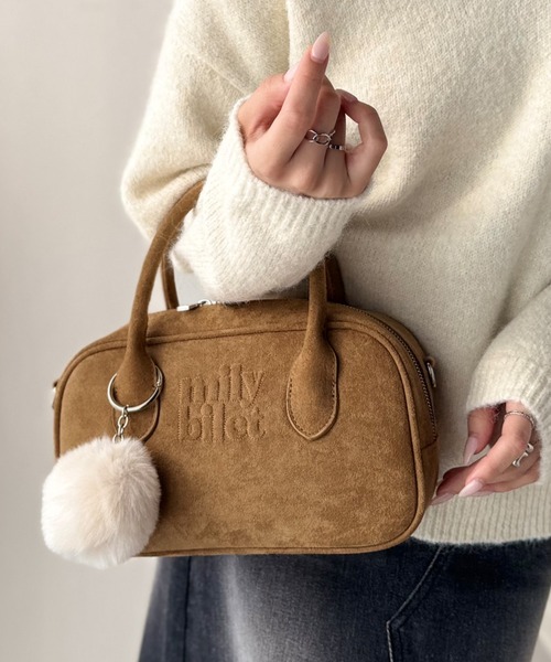 mily bilet】甘い見た目で実力派♪エンボスロゴスウェードライクミニ