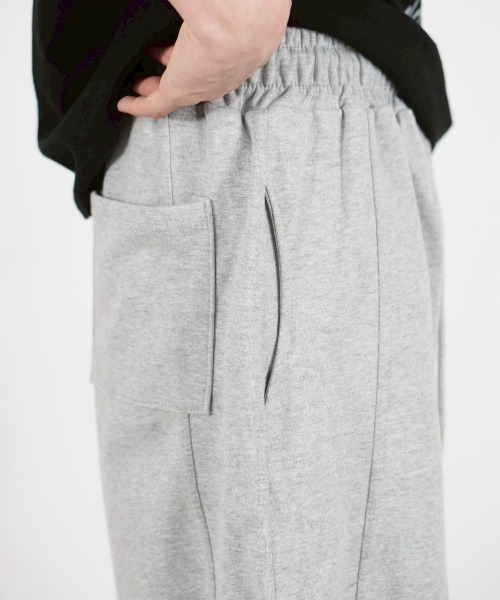 Chikashitsu +（チカシツプラス）の「【Chikashitsu +】stitch bermuda sweat pants / 【チカシツプラス】スティッチバミューダハーフスウェットパンツ（スウェットパンツ・メンズ・ブラック/杢グレー・ONE SIZE）」の13枚目の写真
