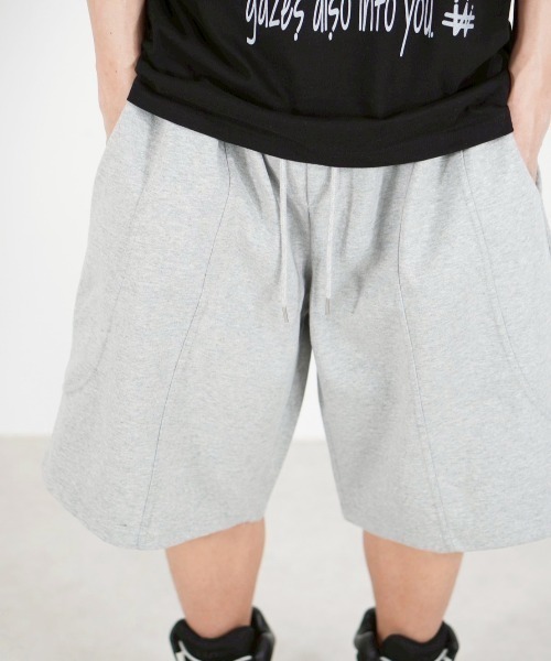 Chikashitsu +（チカシツプラス）の「【Chikashitsu +】stitch bermuda sweat pants / 【チカシツプラス】スティッチバミューダハーフスウェットパンツ（スウェットパンツ・メンズ・ブラック/杢グレー・ONE SIZE）」の12枚目の写真