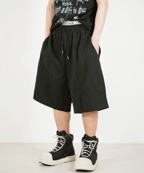 Chikashitsu +（チカシツプラス）の「【Chikashitsu +】stitch bermuda sweat pants / 【チカシツプラス】スティッチバミューダハーフスウェットパンツ（スウェットパンツ・メンズ・ブラック/杢グレー・ONE SIZE）」の4枚目の写真