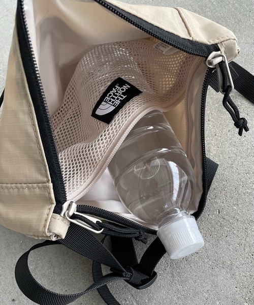 THE NORTH FACE（ザノースフェイス）の「【THE NORTH FACE】BOREALIS SLIM CROSS BAG（ショルダーバッグ・レディース・ブラック/カーキ/ベージュ・FREE）」の21枚目の写真