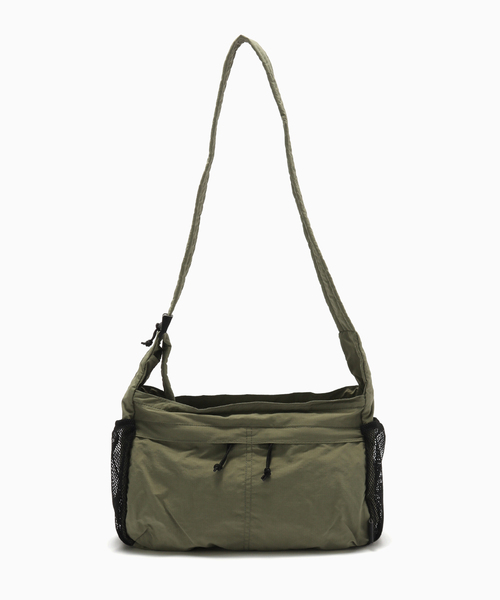 B.C STOCK(ベーセーストック)の「【fellowww / フェロー】別注 パッカブルショルダーバッグ(ショルダーバッグ・メンズ・ブラック/カーキ/レッド・FREE)」の17枚目の写真