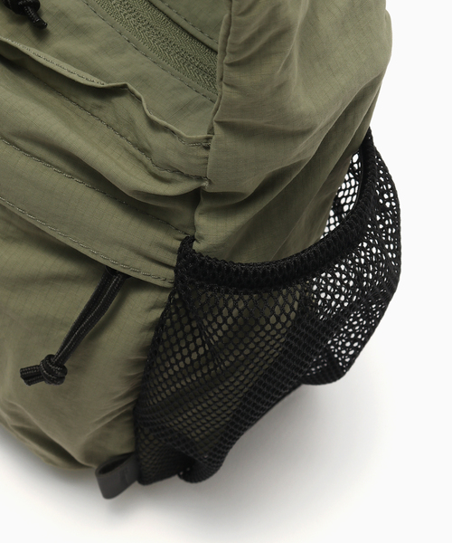 B.C STOCK(ベーセーストック)の「【fellowww / フェロー】別注 パッカブルショルダーバッグ(ショルダーバッグ・メンズ・ブラック/カーキ/レッド・FREE)」の5枚目の写真