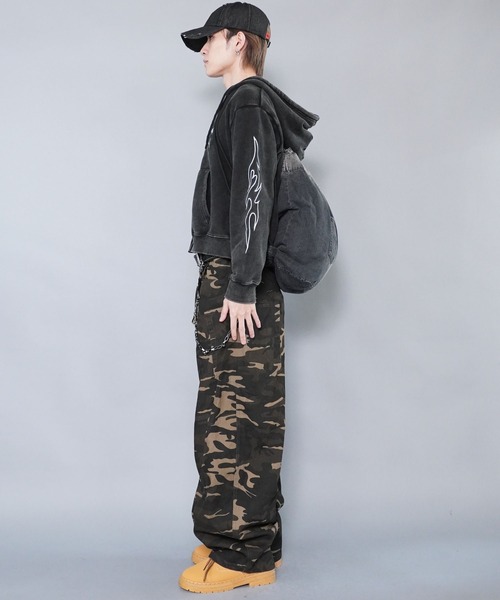 SPINNS(スピンズ)の「フェード加工デニムナップサック/クロスロゴ/Y2K・韓国ストリート/リュック(バックパック/リュック・メンズ・ブラウン/ブラック・ONESIZE)」の22枚目の写真