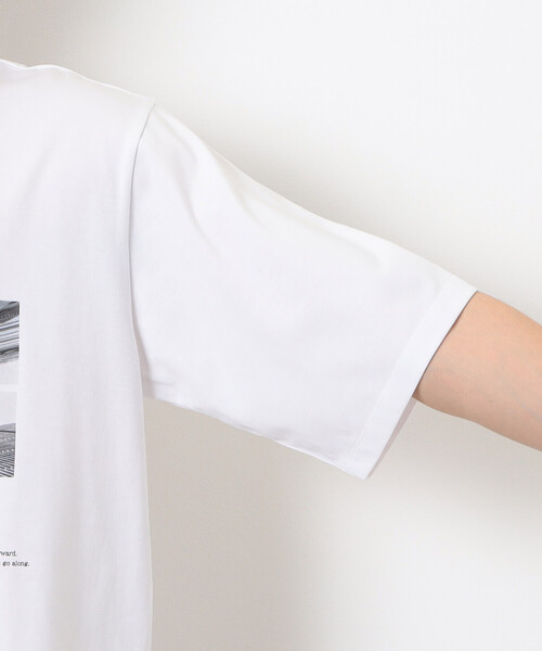 COMME CA ISM(コムサイズム)の「【接触冷感】 Feel-Cool フォトTシャツ 「CITY SKY」(Tシャツ/カットソー・メンズ・グレー/ホワイト・LARGE/MEDIUM)」の7枚目の写真