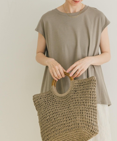 ITEMS URBANRESEARCH（アイテムズ アーバンリサーチ）の「バックティアードフレンチTシャツ（Tシャツ/カットソー・レディース・ライトカーキ/ブラック/チャコールグレー/オフホワイト・FREE）」の5枚目の写真