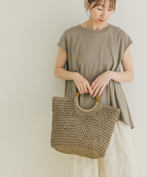 ITEMS URBANRESEARCH（アイテムズ アーバンリサーチ）の「バックティアードフレンチTシャツ（Tシャツ/カットソー・レディース・ライトカーキ/ブラック/チャコールグレー/オフホワイト・FREE）」の8枚目の写真